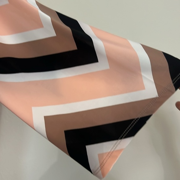 Pink and black midi dress - Picture 3 of 5